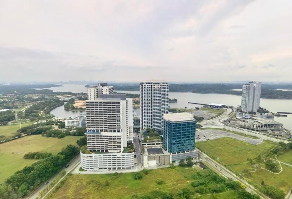 C1113 Almas Suites Galaxy Space Netflix By Stay Nusajaya (Iskandar Puteri) Exterior foto