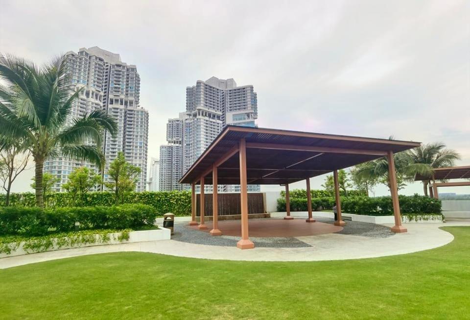 C1113 Almas Suites Galaxy Space Netflix By Stay Nusajaya (Iskandar Puteri) Exterior foto